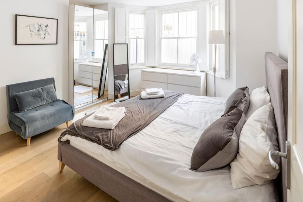Superior 5* Kensington, London Flat + Free Wi-Fi Apartment Exterior foto